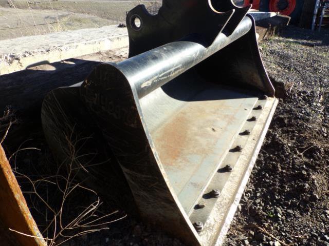 Rental store for bucket kubota kx57 48 inch cleanout in Eastern Oregon