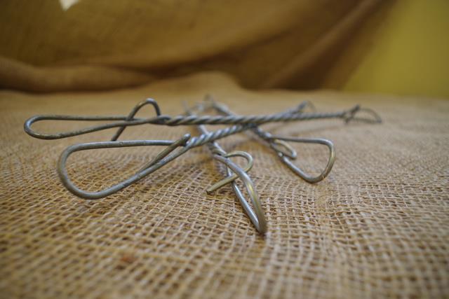 Used equipment sales ez loop gates wire tie 6 inch in Eastern Oregon
