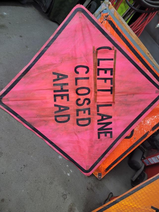 Rental store for sign rollup mesh l r lane closed ahead in Eastern Oregon