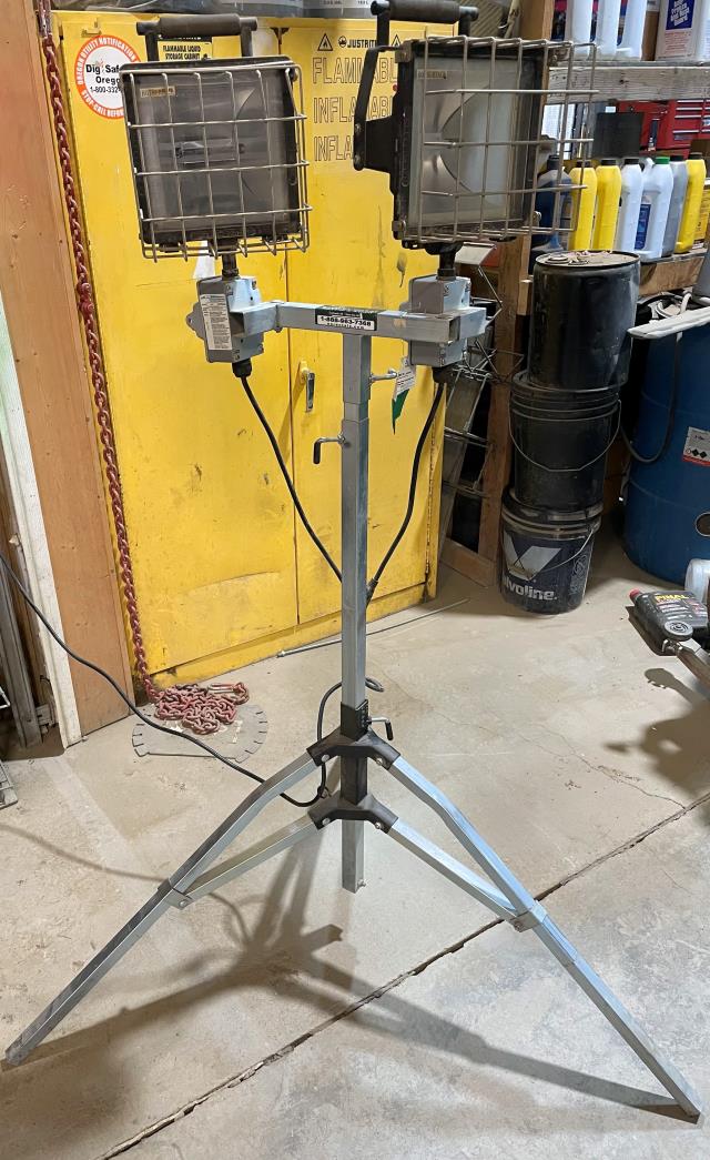 Rental store for light stand 1000w 8ft double light 2 in Eastern Oregon