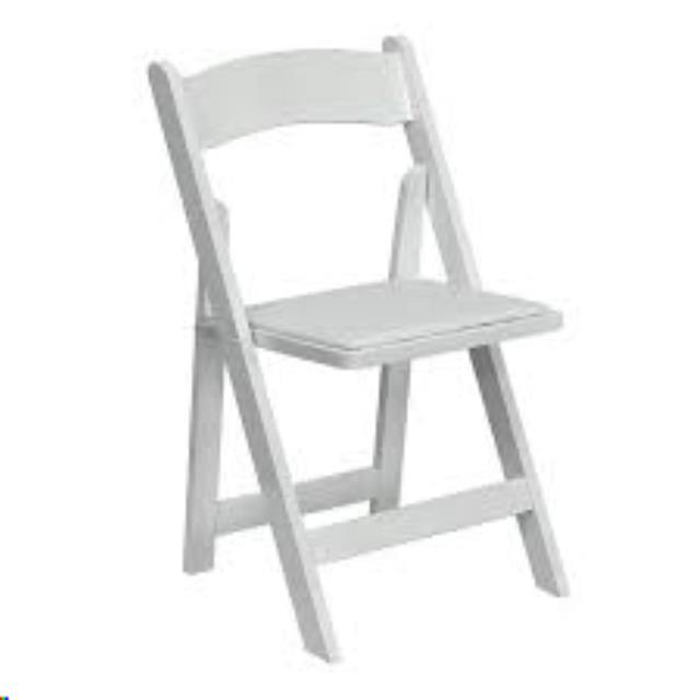 Where to find chair resin white folding in La Grande