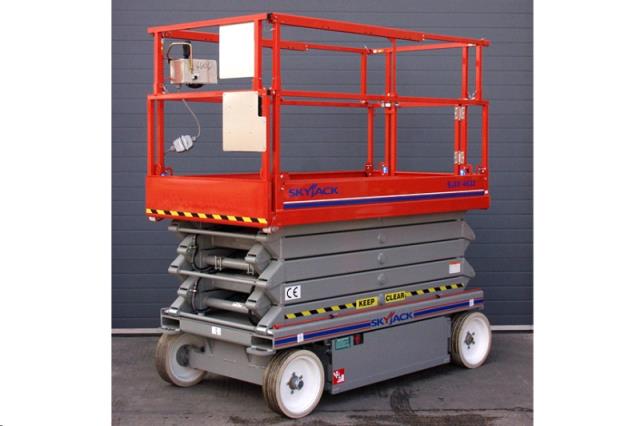 Rental store for scissor lift skyjack 4632 in Eastern Oregon