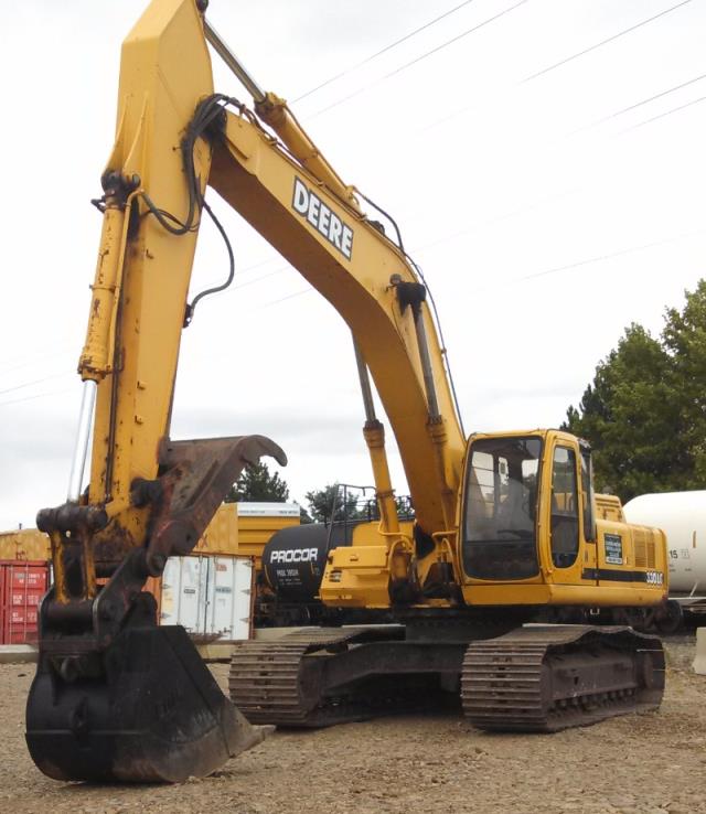 Rental store for excavator john deere 330lc in Eastern Oregon