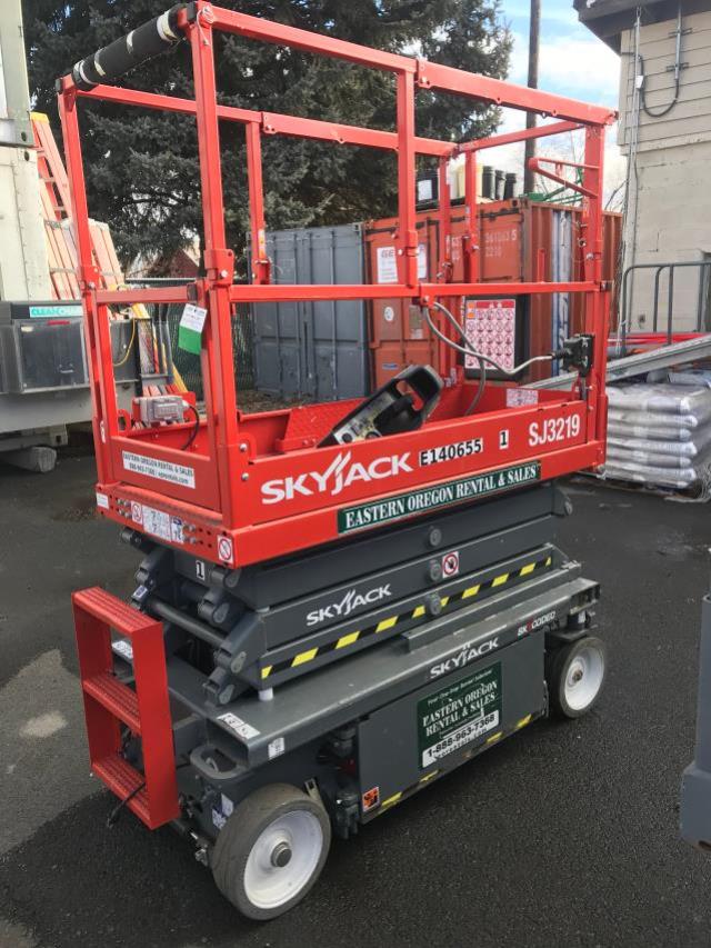 Rental store for scissor lift skyjack 3219 in Eastern Oregon