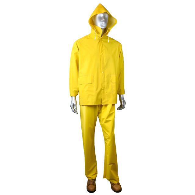 Rental store for RAINSUIT 2X PVC POLY THREE PIECE ERW™ 35 in Baker City OR